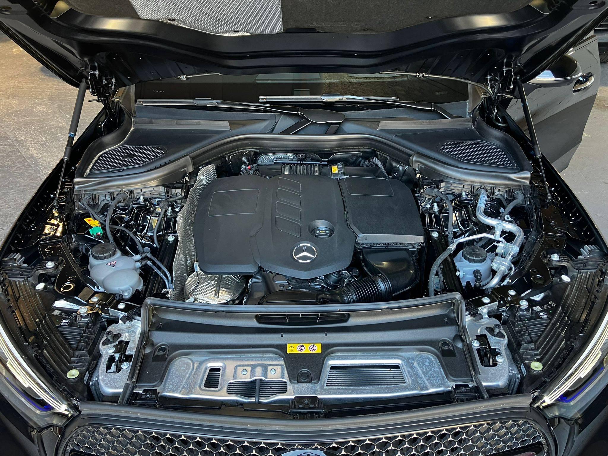 MERCEDES-BENZ GLC