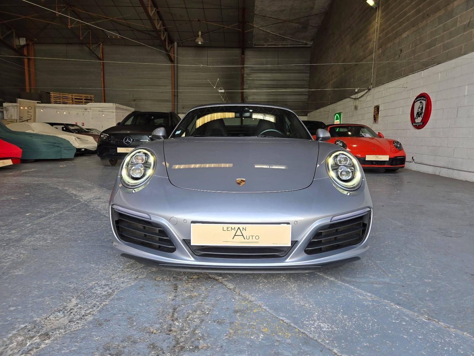 PORSCHE 911
