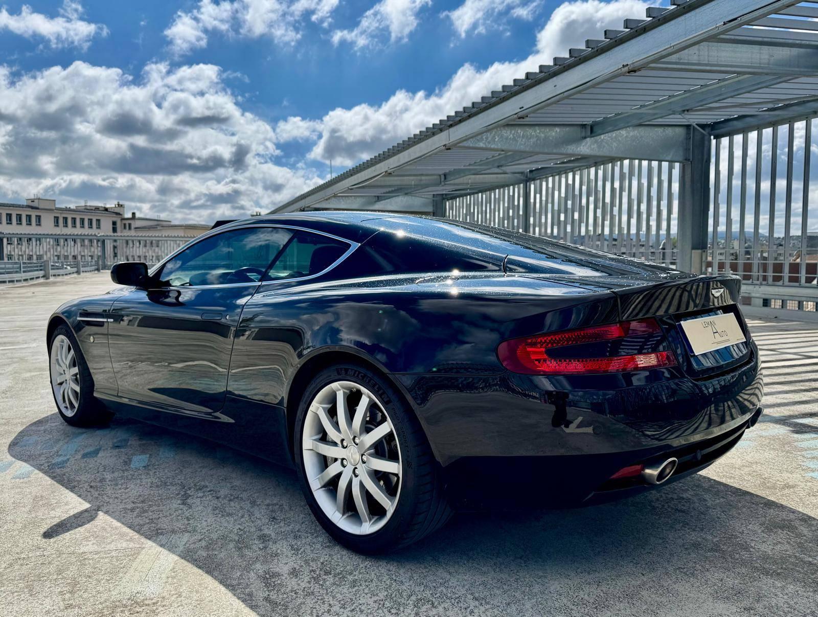 ASTON-MARTIN DB9