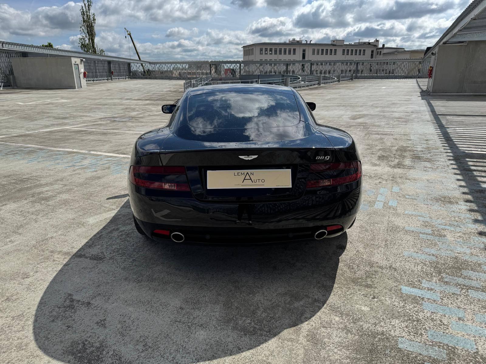 ASTON-MARTIN DB9