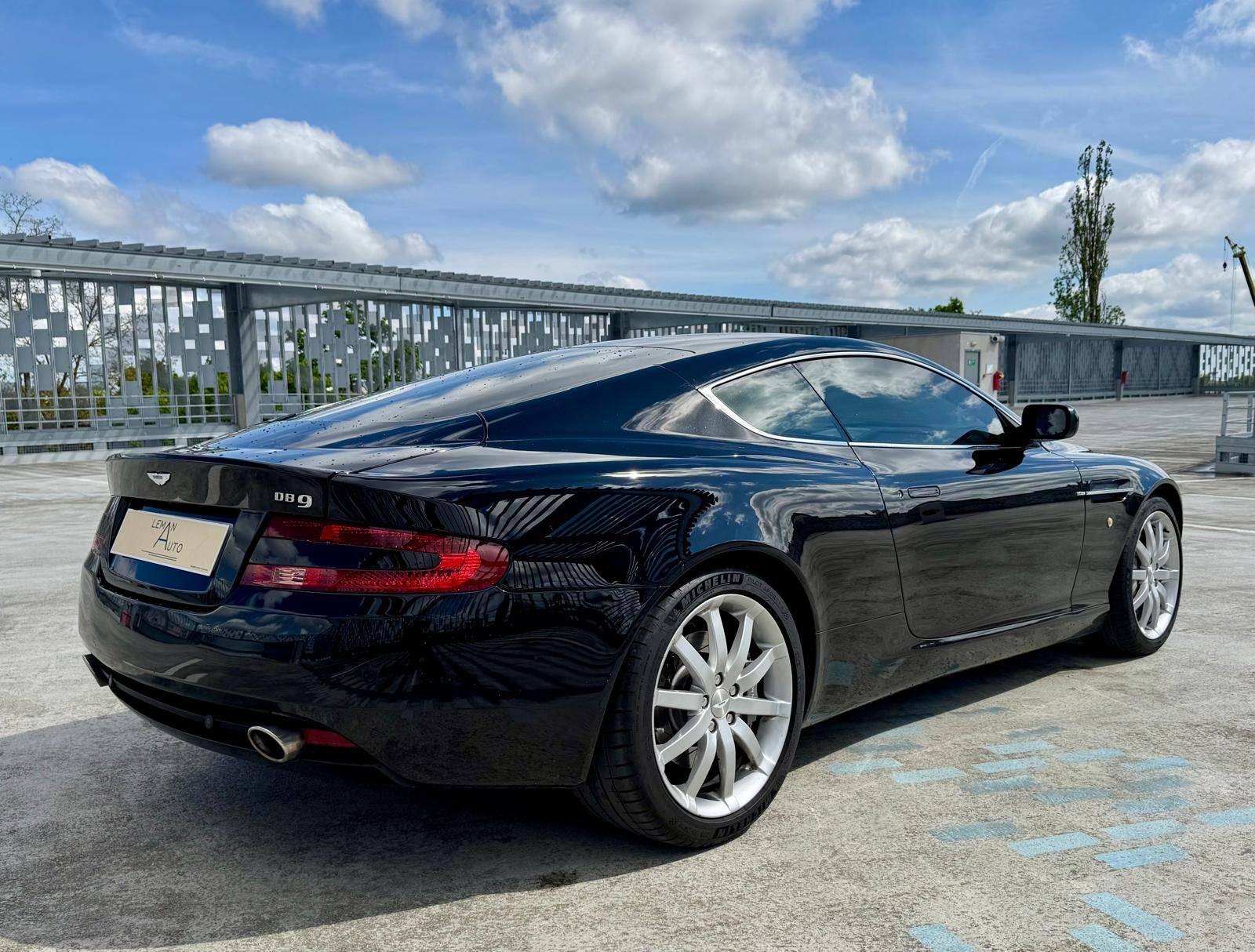 ASTON-MARTIN DB9