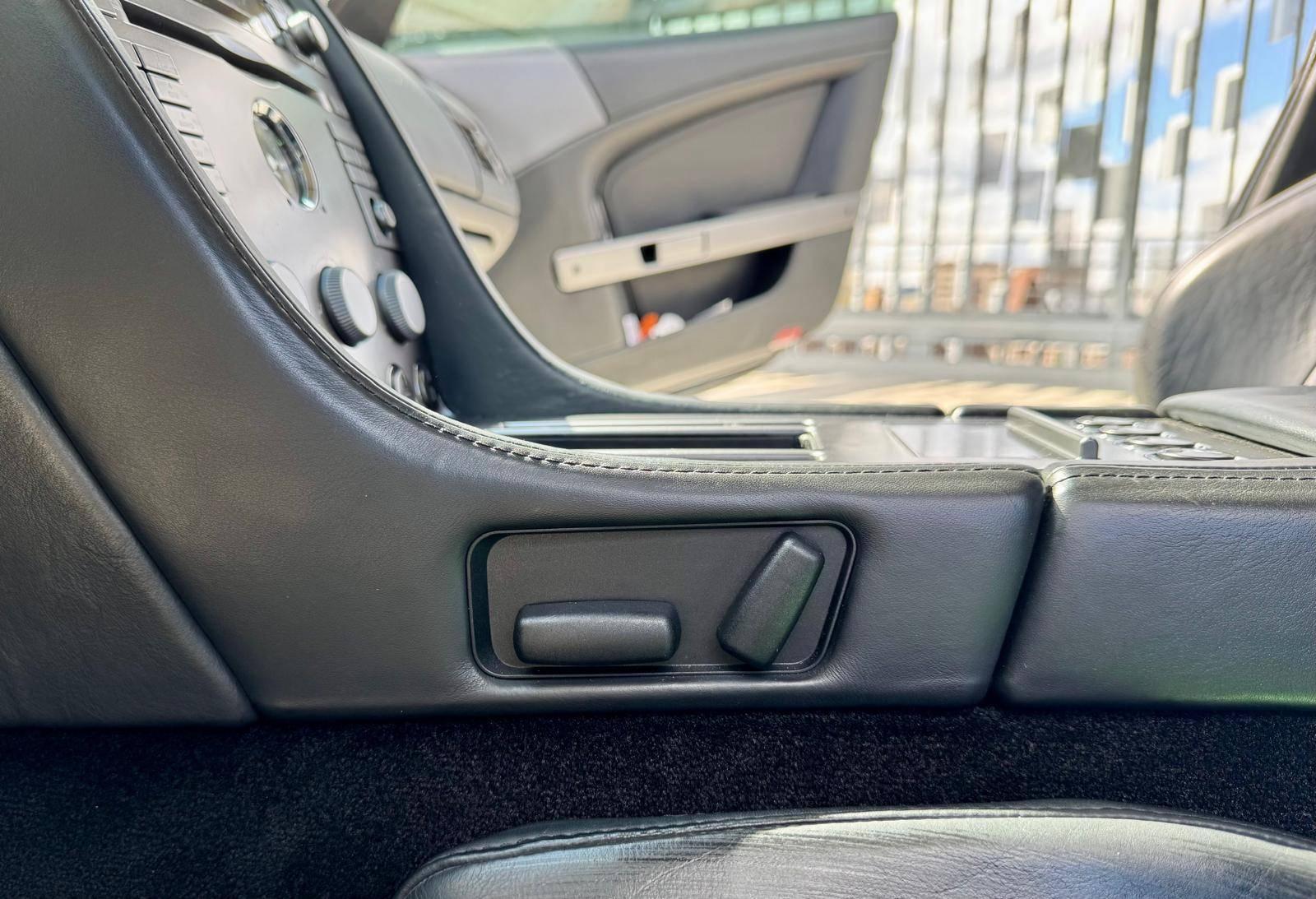 ASTON-MARTIN DB9